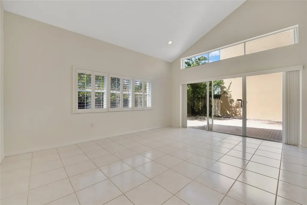 1840 Sweetbay Way Hollywood FL 33019