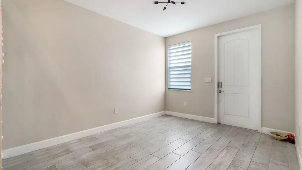 4805 NW 48th Terrace Tamarac FL 33319