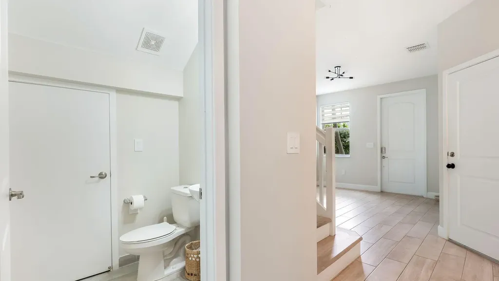 4805 NW 48th Terrace Tamarac FL 33319