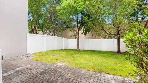 4805 NW 48th Terrace Tamarac FL 33319