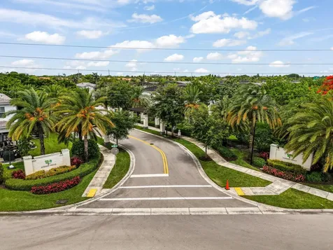 4805 NW 48th Terrace Tamarac FL 33319