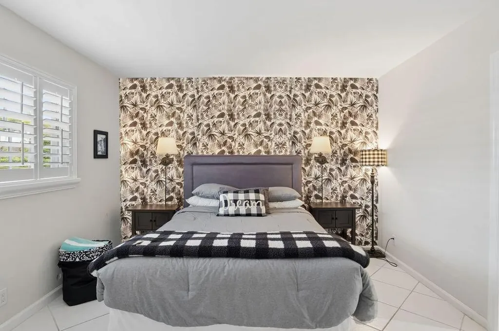 157 Atlantis Boulevard Atlantis FL 33462