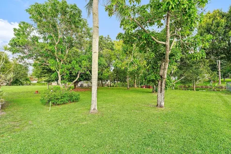 113 Cordoba Circle Royal Palm Beach FL 33411