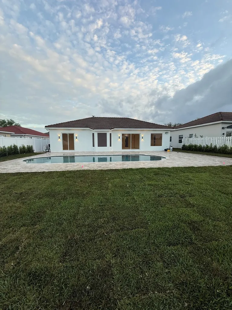 3244 SW 53rd Court Hollywood FL 33312