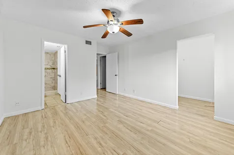 319 Knotty Pine Circle Greenacres FL 33463