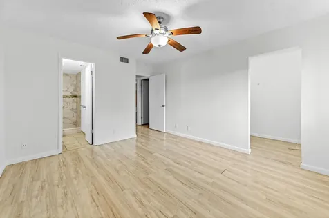 319 Knotty Pine Circle Greenacres FL 33463