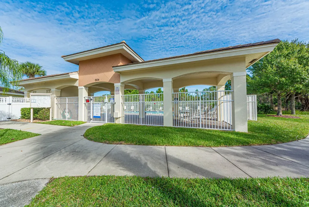 2563 SW Stockbridge Square Square SW Vero Beach FL 32962