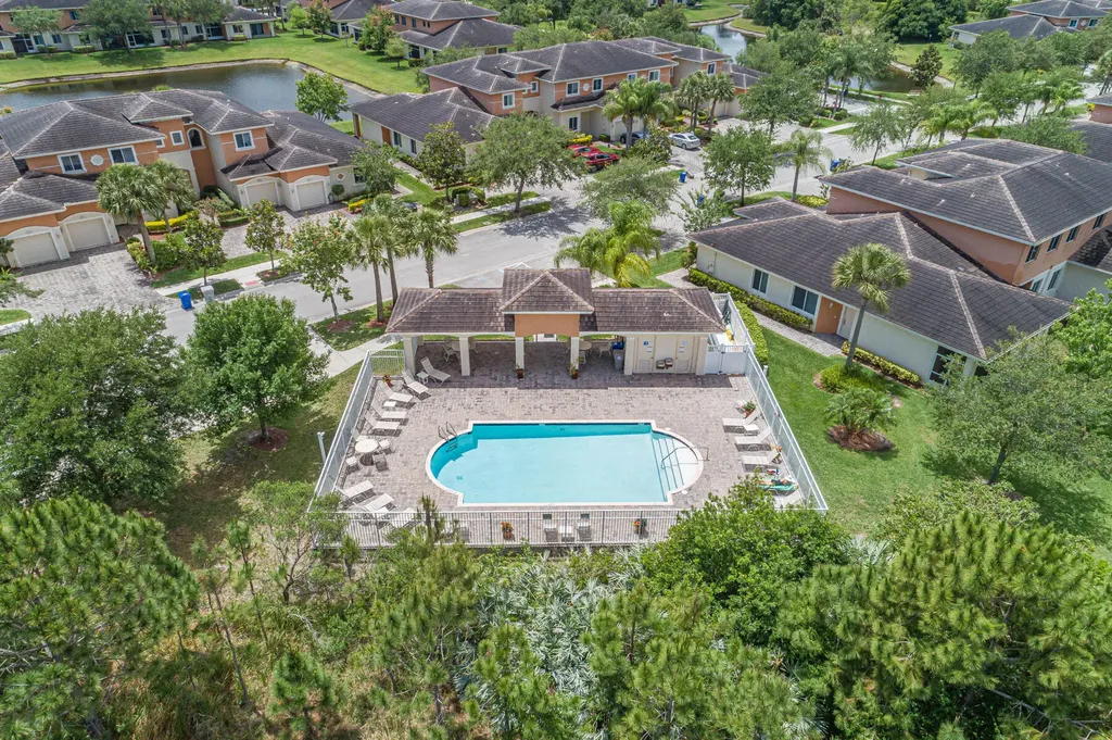 2563 SW Stockbridge Square Square SW Vero Beach FL 32962