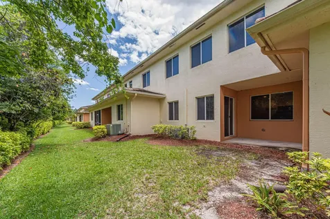 2563 SW Stockbridge Square Square SW Vero Beach FL 32962