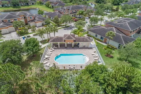 2563 SW Stockbridge Square Square SW Vero Beach FL 32962