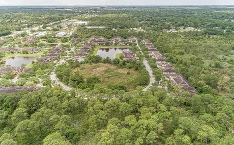 2563 SW Stockbridge Square Square SW Vero Beach FL 32962
