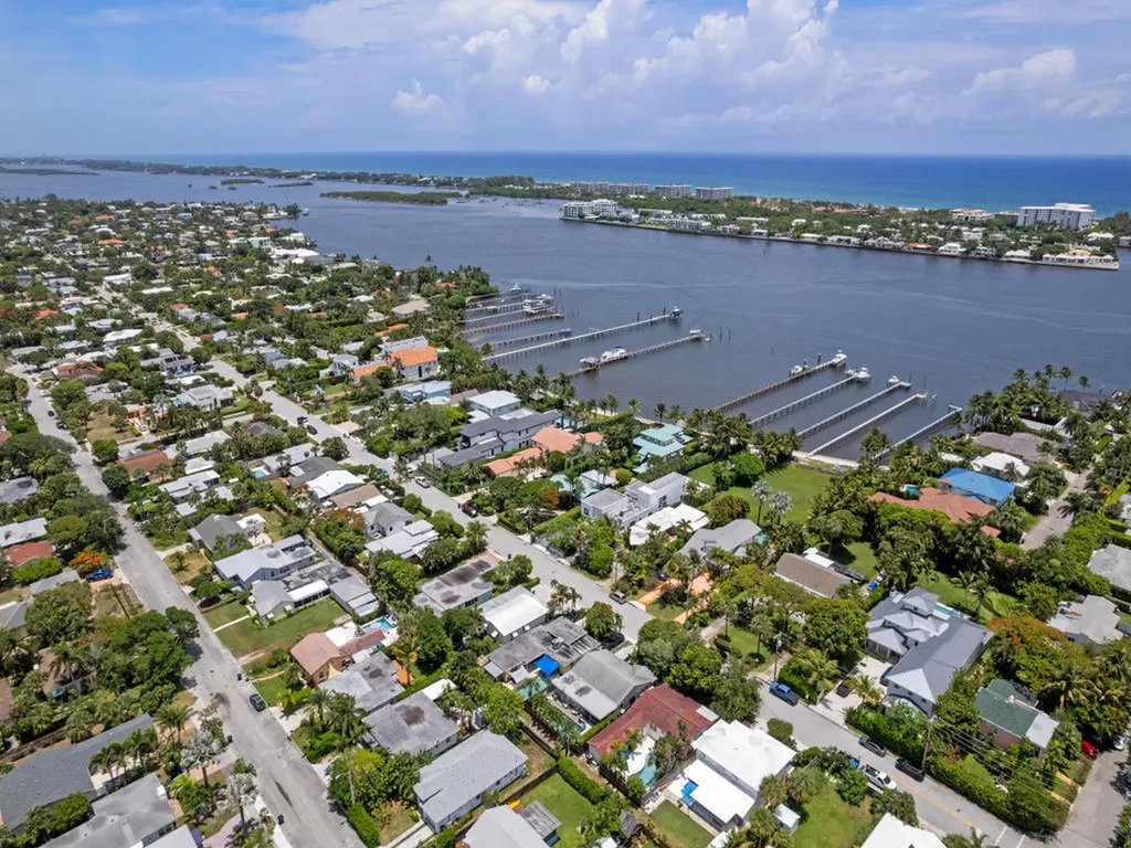 1615 N Lakeside Drive Lake Worth Beach FL 33460