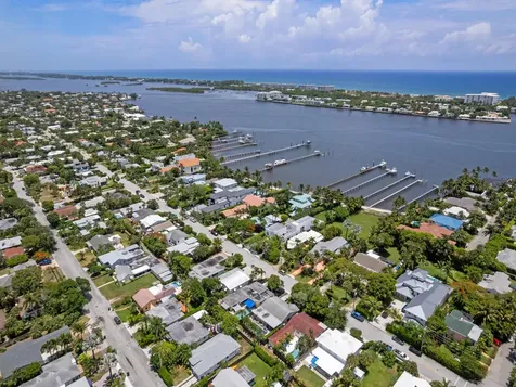 1615 N Lakeside Drive Lake Worth Beach FL 33460