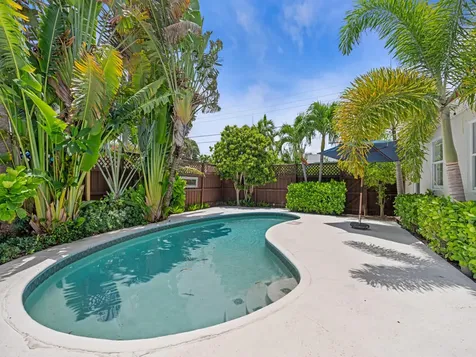 1615 N Lakeside Drive Lake Worth Beach FL 33460