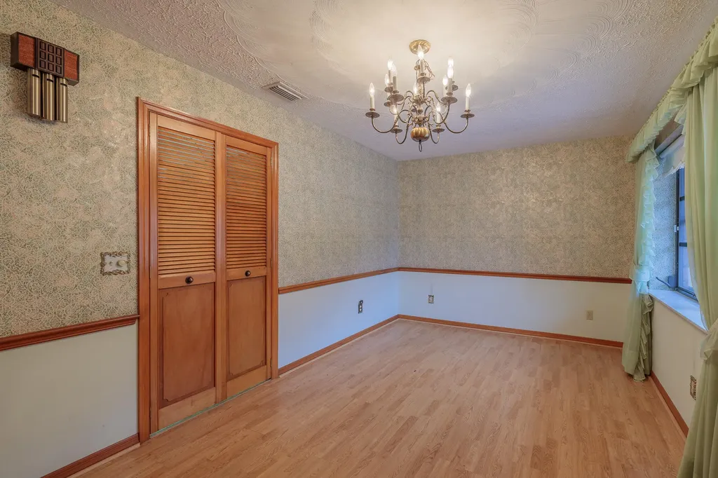 2165 SE Flanders Road Port St Lucie FL 34952