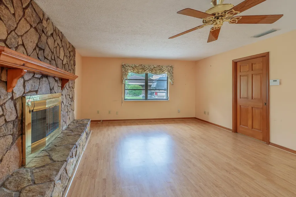 2165 SE Flanders Road Port St Lucie FL 34952