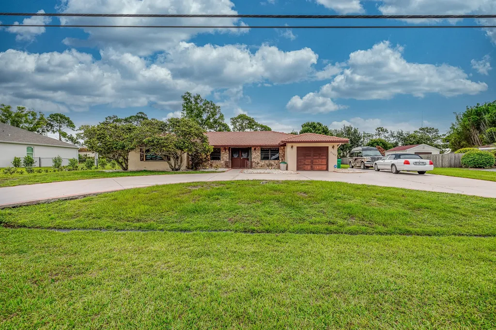 2165 SE Flanders Road Port St Lucie FL 34952