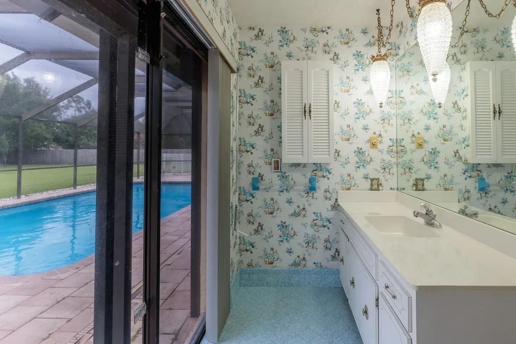 2165 SE Flanders Road Port St Lucie FL 34952