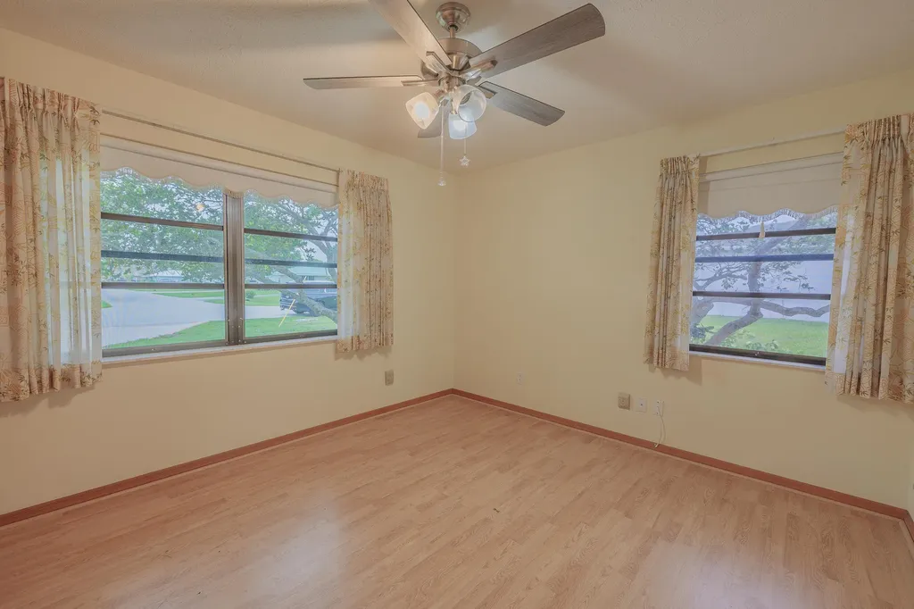 2165 SE Flanders Road Port St Lucie FL 34952