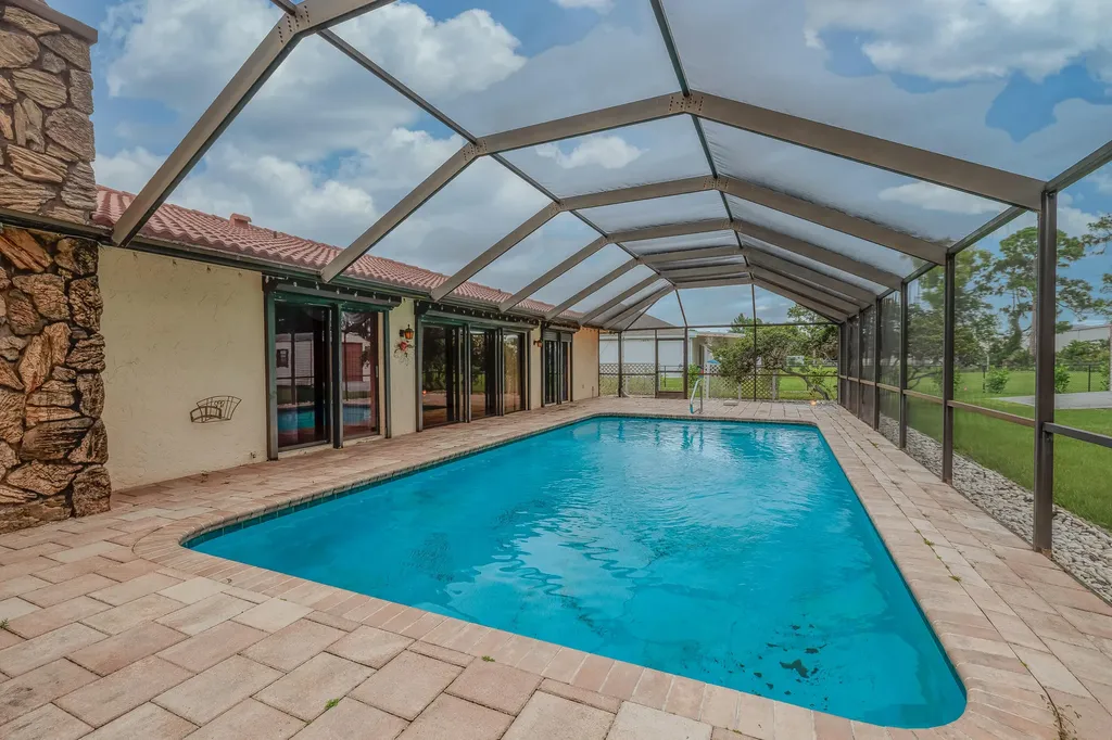 2165 SE Flanders Road Port St Lucie FL 34952
