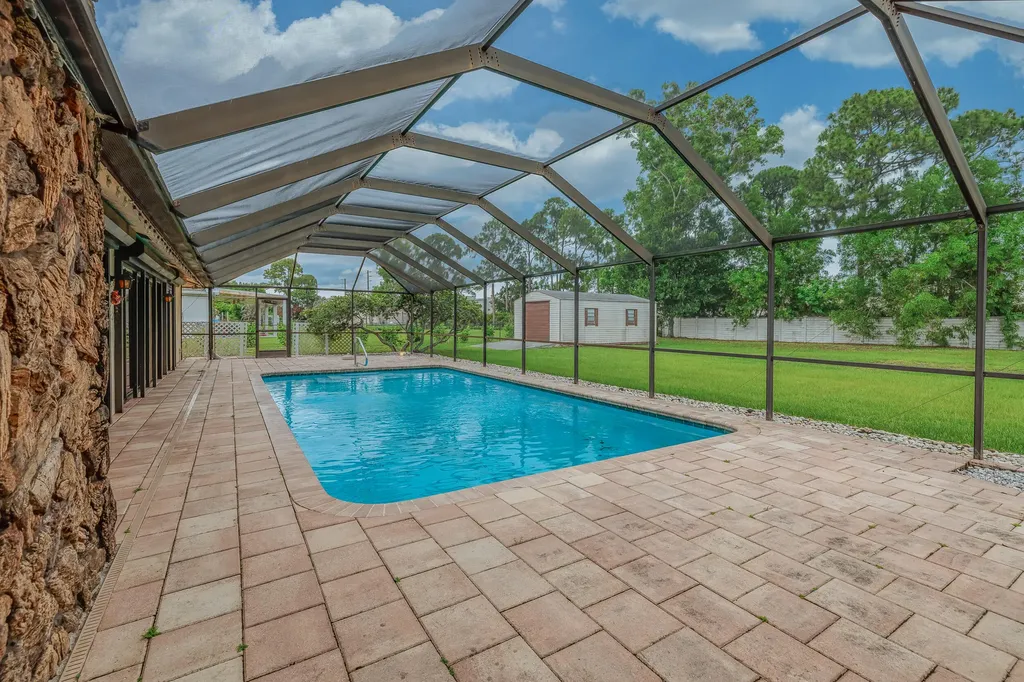 2165 SE Flanders Road Port St Lucie FL 34952