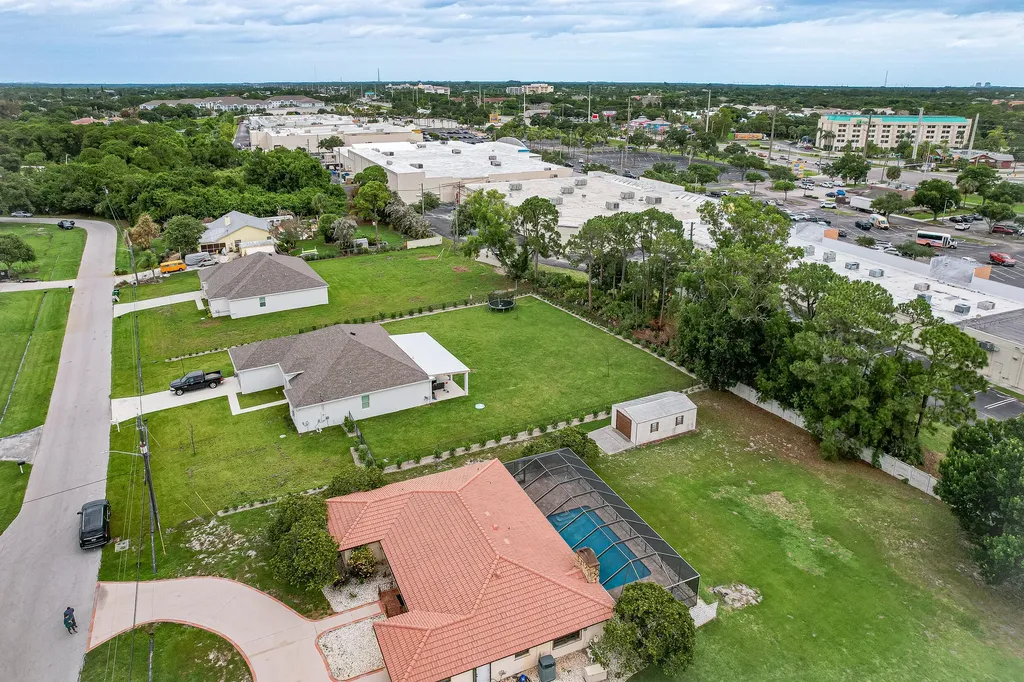 2165 SE Flanders Road Port St Lucie FL 34952