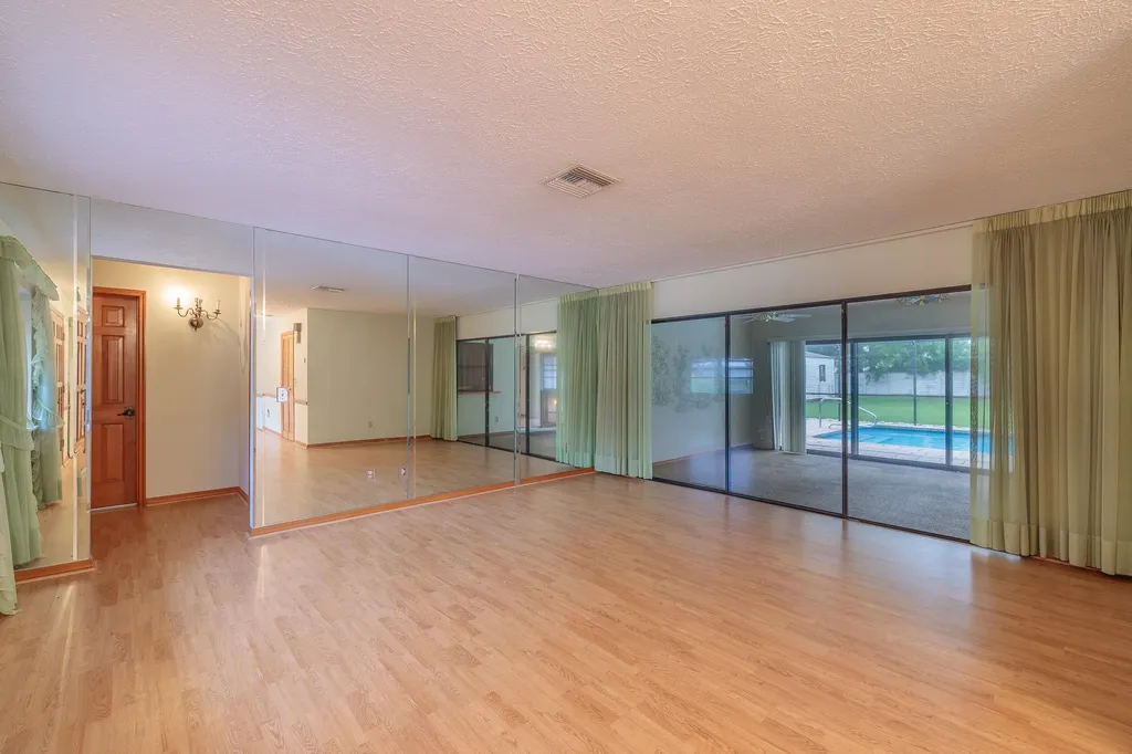 2165 SE Flanders Road Port St Lucie FL 34952