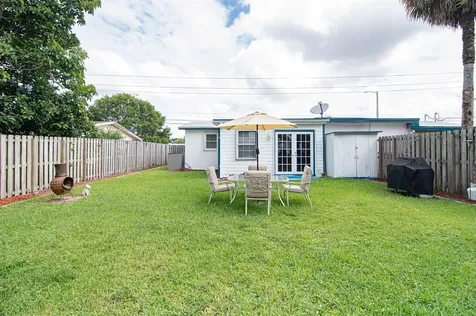 6872 SW 15th Street North Lauderdale FL 33068