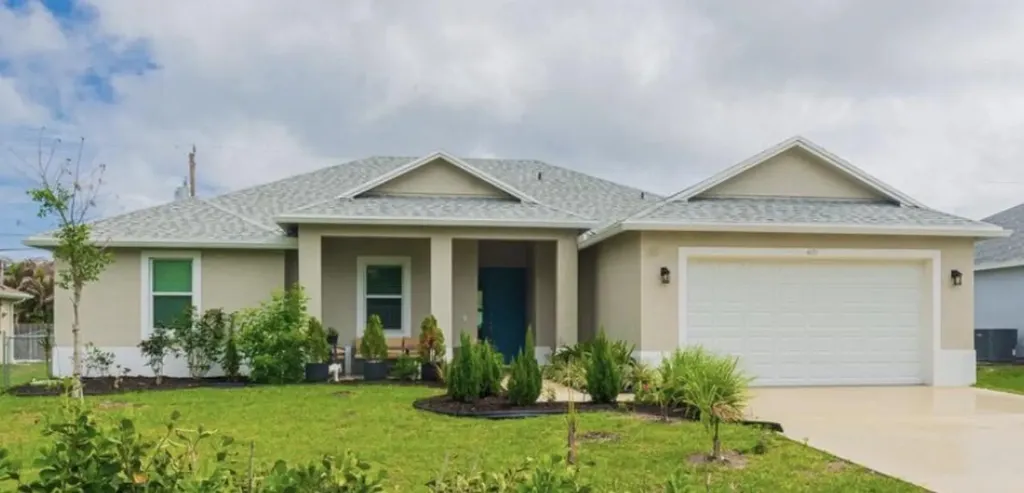 4037 SW Mcintosh Street Port St Lucie FL 34953