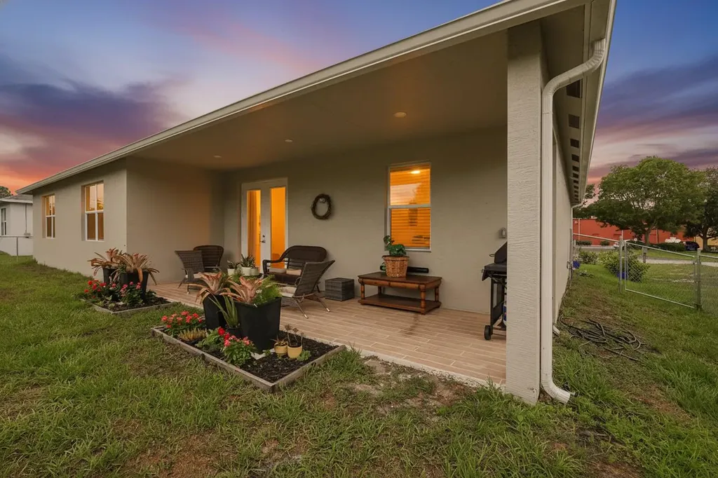4037 SW Mcintosh Street Port St Lucie FL 34953
