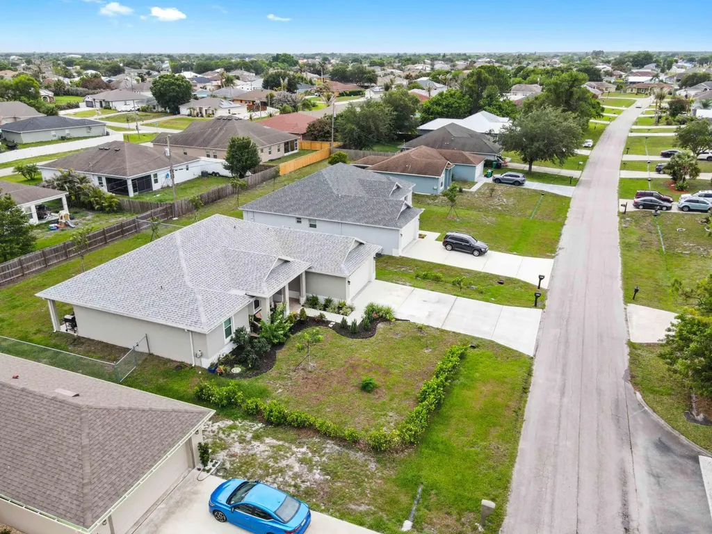 4037 SW Mcintosh Street Port St Lucie FL 34953