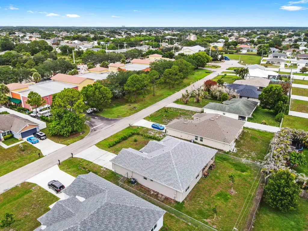 4037 SW Mcintosh Street Port St Lucie FL 34953