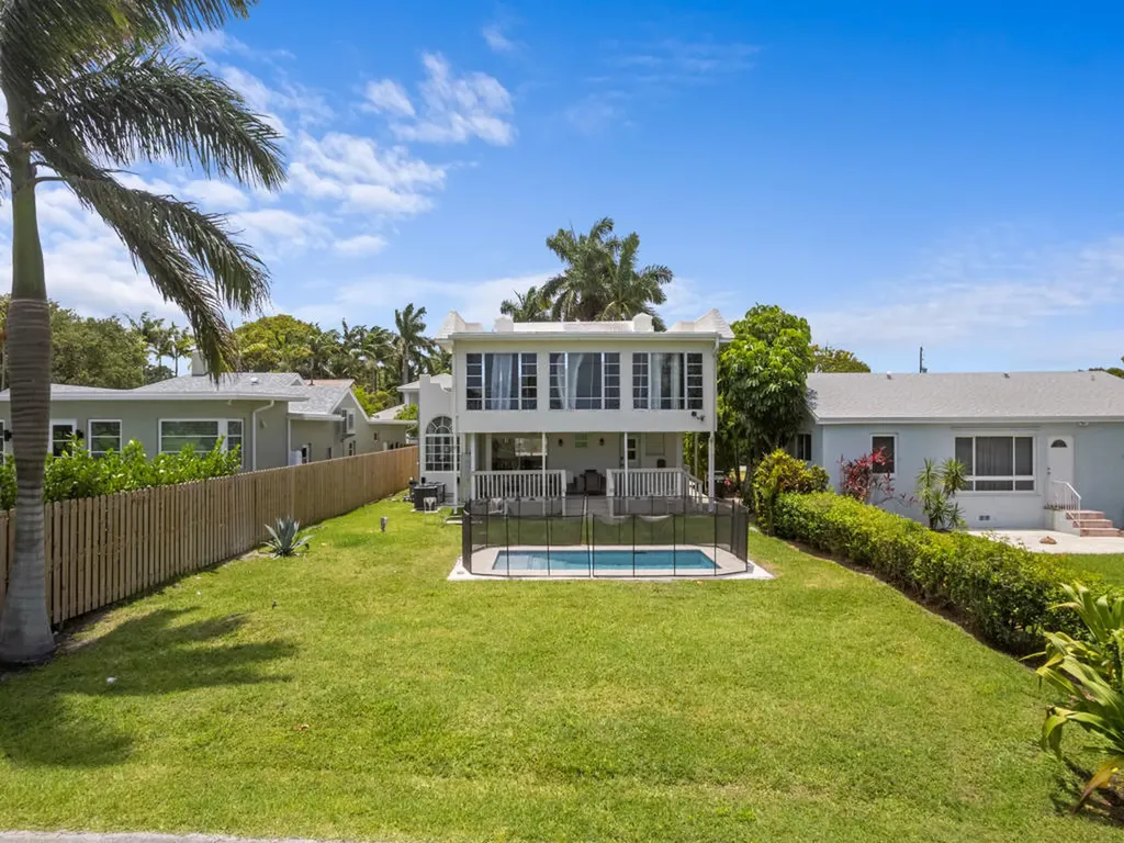 422 N Lakeside Drive Lake Worth Beach FL 33460