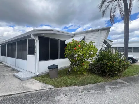 209 Eagle Drive E Briny Breezes FL 33435