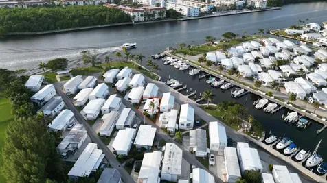 209 Eagle Drive E Briny Breezes FL 33435