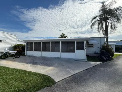 209 Eagle Drive E Briny Breezes FL 33435