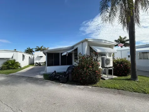 209 Eagle Drive E Briny Breezes FL 33435