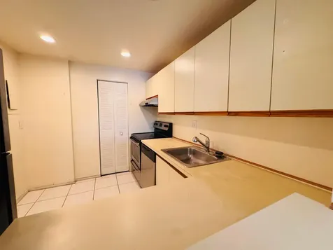 8025 S Colony Circle Tamarac FL 33321