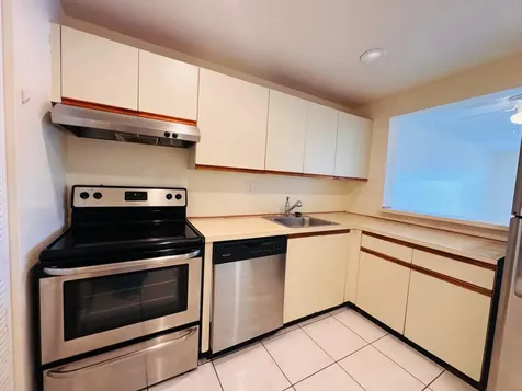 8025 S Colony Circle Tamarac FL 33321