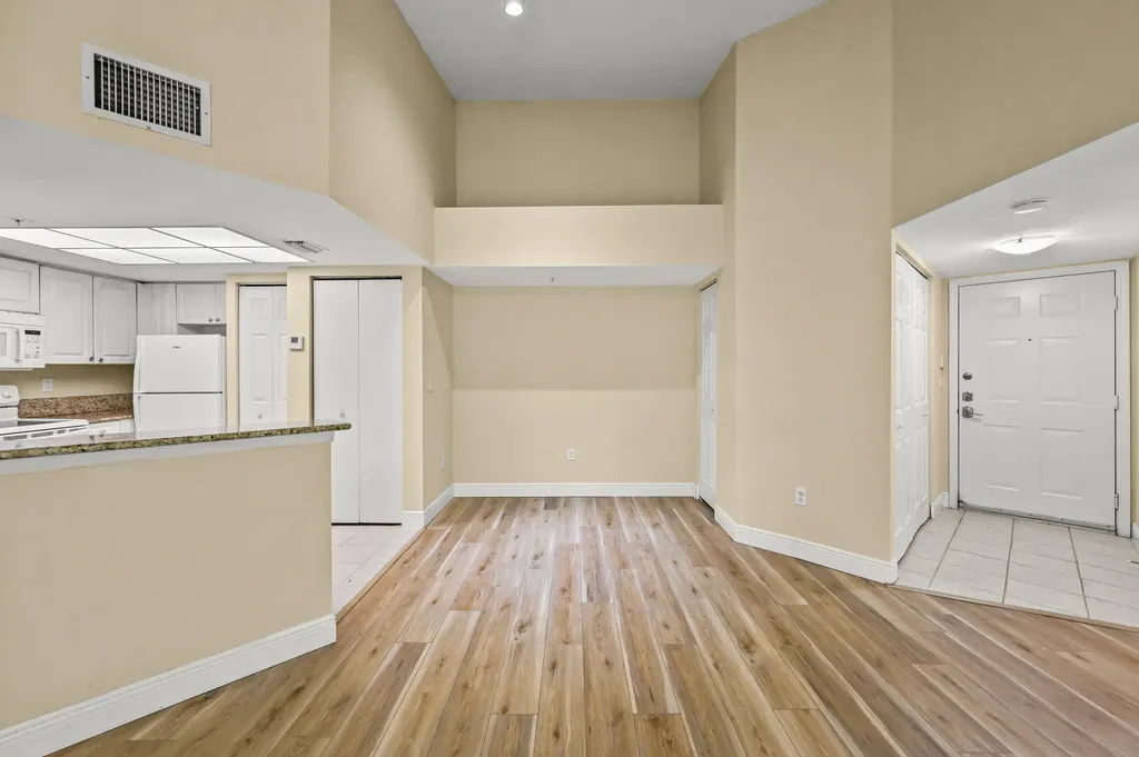 1100 S Crestwood Court S Royal Palm Beach FL 33411