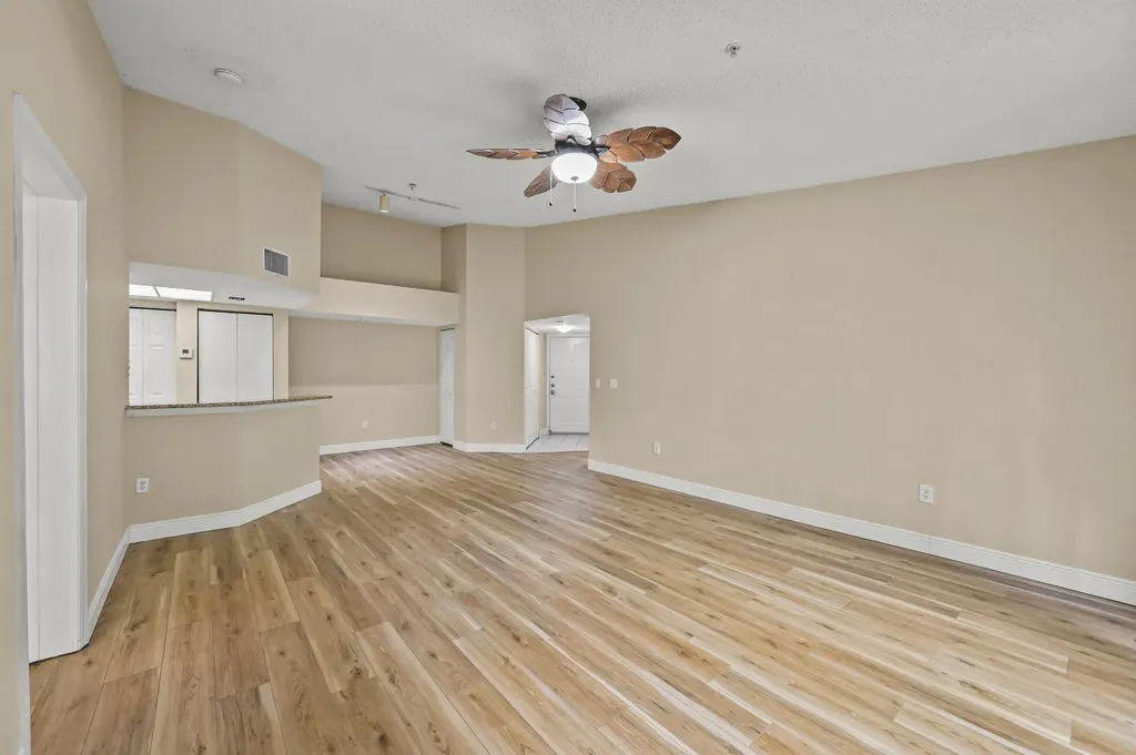 1100 S Crestwood Court S Royal Palm Beach FL 33411