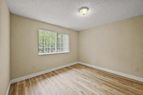 1100 S Crestwood Court S Royal Palm Beach FL 33411