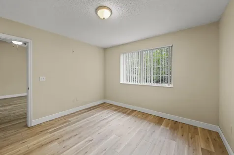 1100 S Crestwood Court S Royal Palm Beach FL 33411