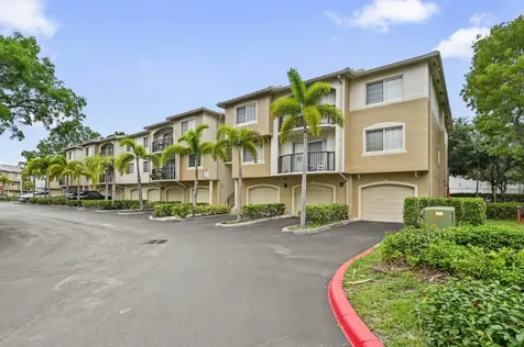 1100 S Crestwood Court S Royal Palm Beach FL 33411