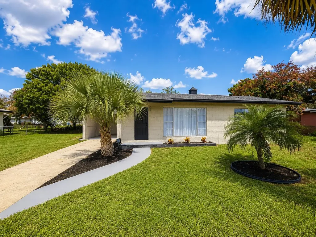 1606 N 14th Street Fort Pierce FL 34950