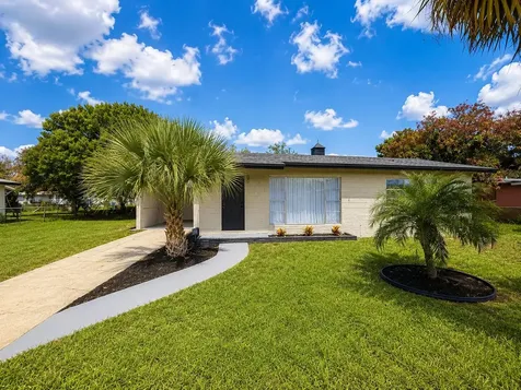 1606 N 14th Street Fort Pierce FL 34950