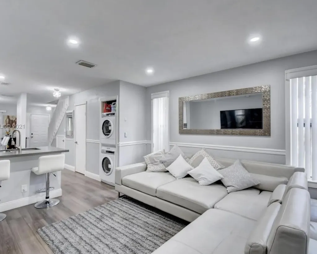 9270 NW 40th Street Coral Springs FL 33065