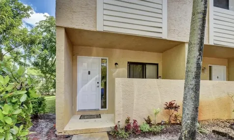9270 NW 40th Street Coral Springs FL 33065