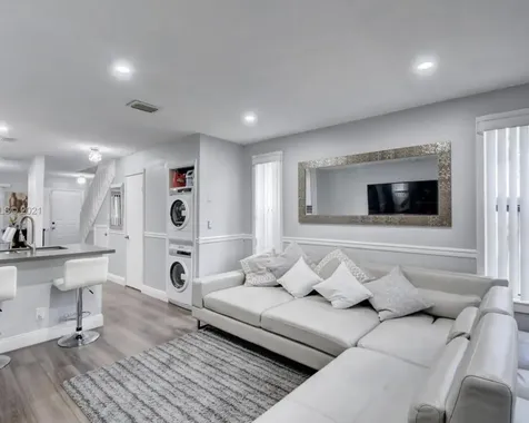 9270 NW 40th Street Coral Springs FL 33065