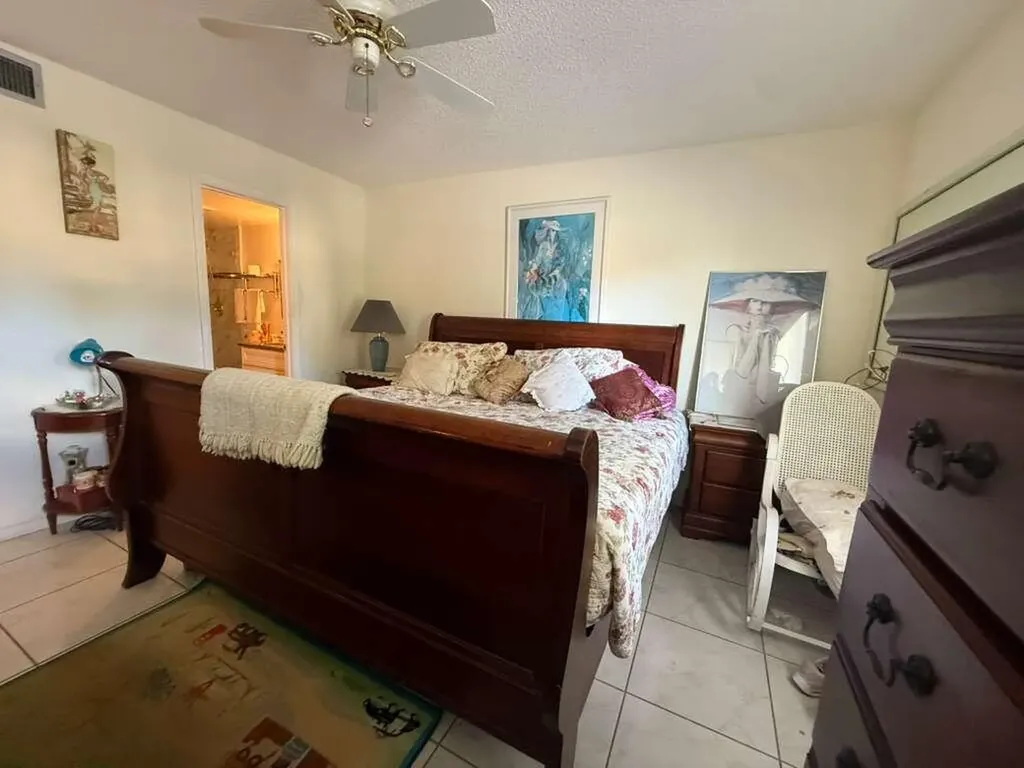 213 Pine Hov Circle Greenacres FL 33463